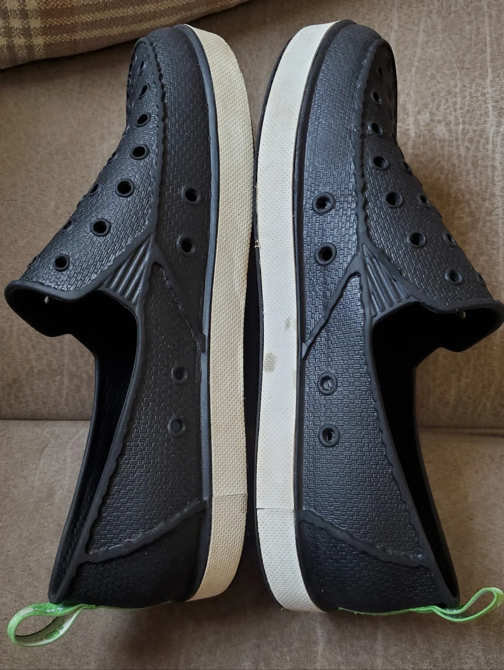 Sanuk Lil Walker Black - Youth Size 6Y Unisex